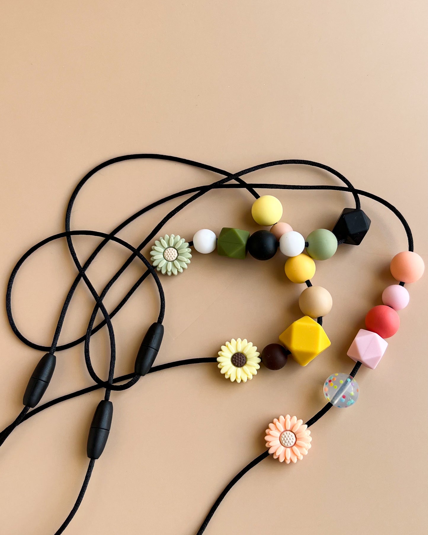 MOM TEETHING NECKLACE | FLOWERS EDITION