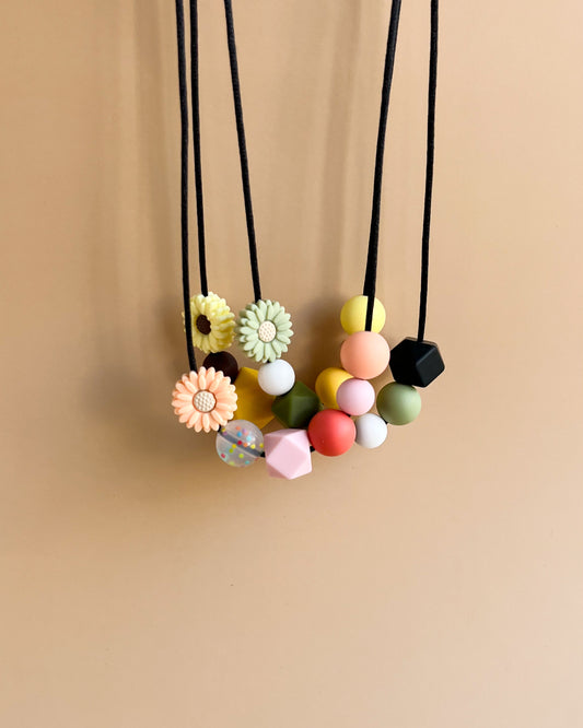 MOM TEETHING NECKLACE | FLOWERS EDITION